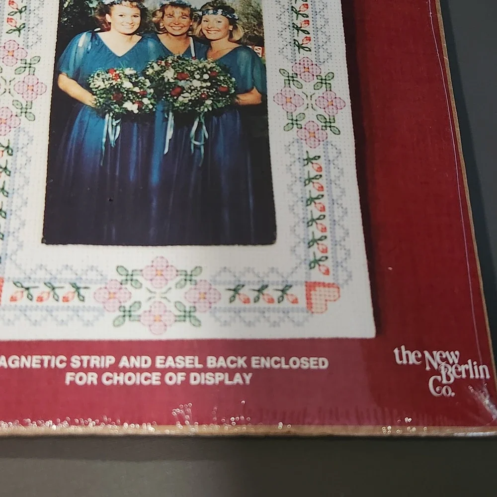 New Berlin Victorian Sampler Picture That‎ Cross Stitch Kit Magnetic Easel 2168